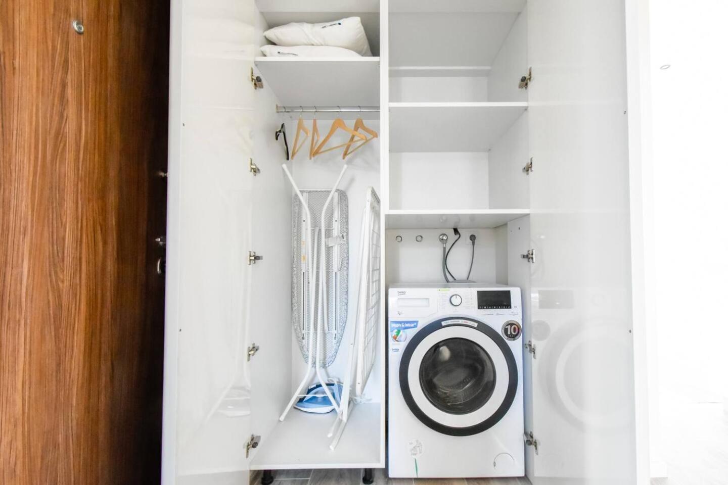 Main Street Area Metro Washer&Dryer View صوفيا المظهر الخارجي الصورة